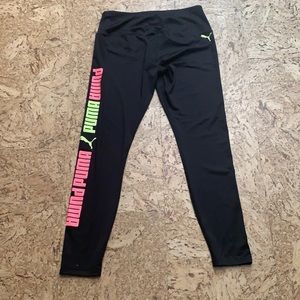 Puma Women’s black leggings wi/ side logo